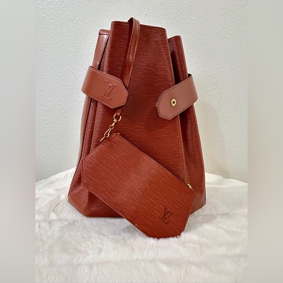 Louis Vuitton Vintage Tan Epi Leather Sac d'Epaule Bucket Shoulder Bag - Picture 9 of 16